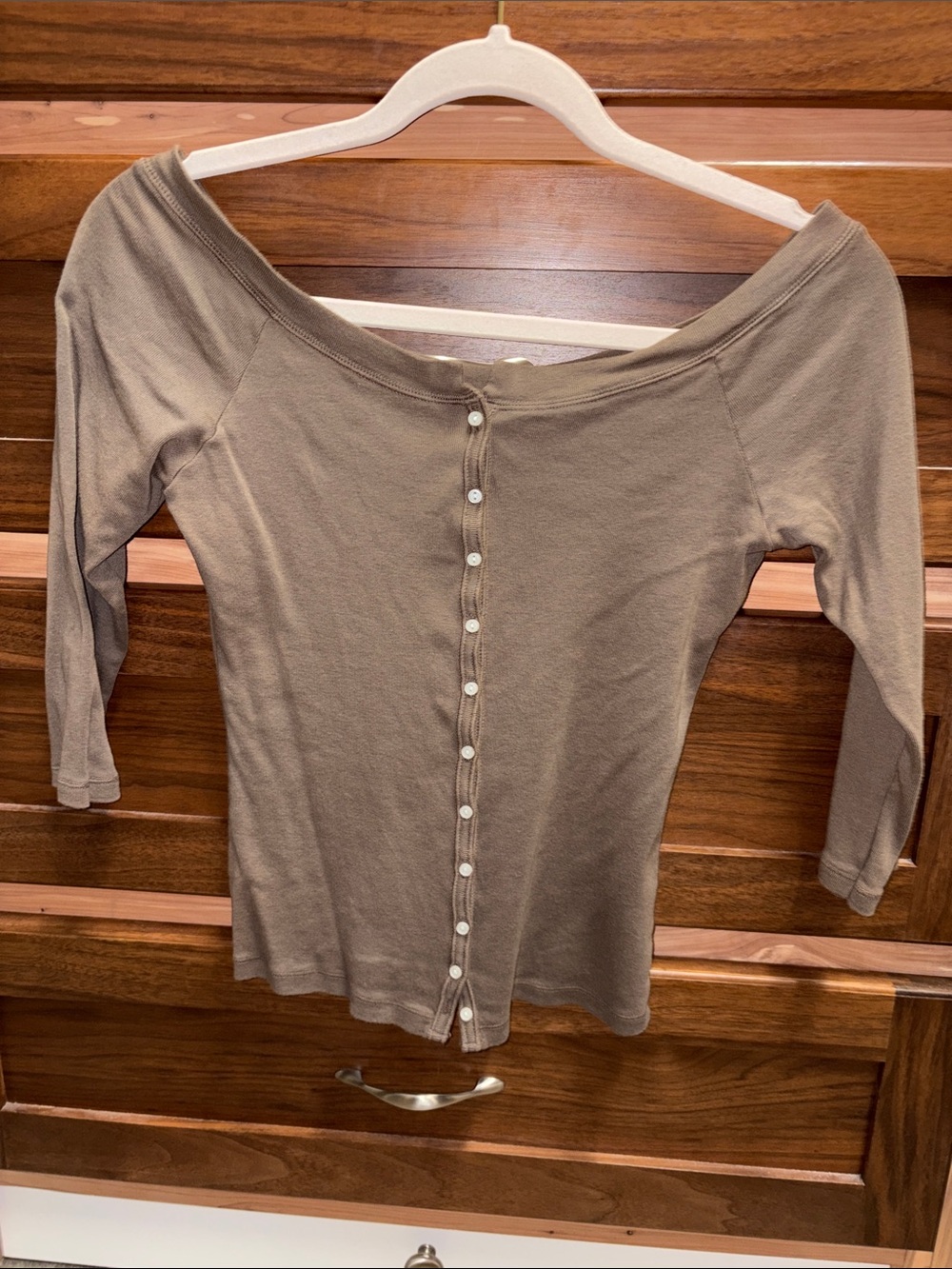 Brandy Melville NWT Brown Off-the-Shoulder 3/4 Sleeve Cotton Shirt